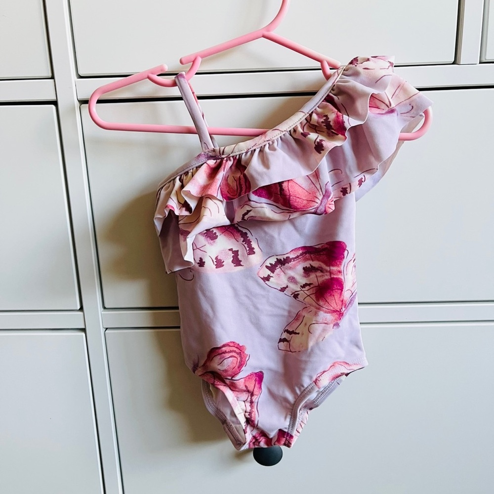 Baby gap swimsuit 💜💖🦋